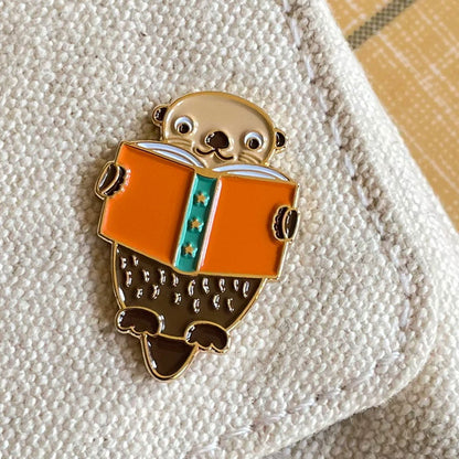 Otter Read Enamel Pin