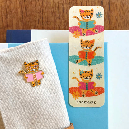 Tiger Tales Book Buddies Wood Mini Bookmark + Pin Gift Set